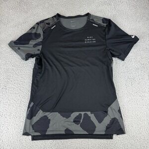Nike Running Division‎ T-Shirt Mens Small Black Dri Fit Short Sleeve DQ4757-010